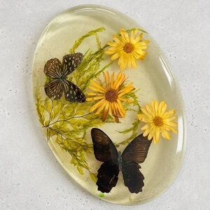 Vintage Design Gifts International Butterflies & Daisy Flowers Resin Oval Trivet